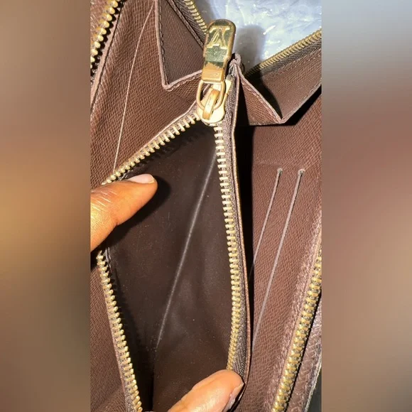 Authentic Louis Vuitton Wallet - Picture 4 of 5